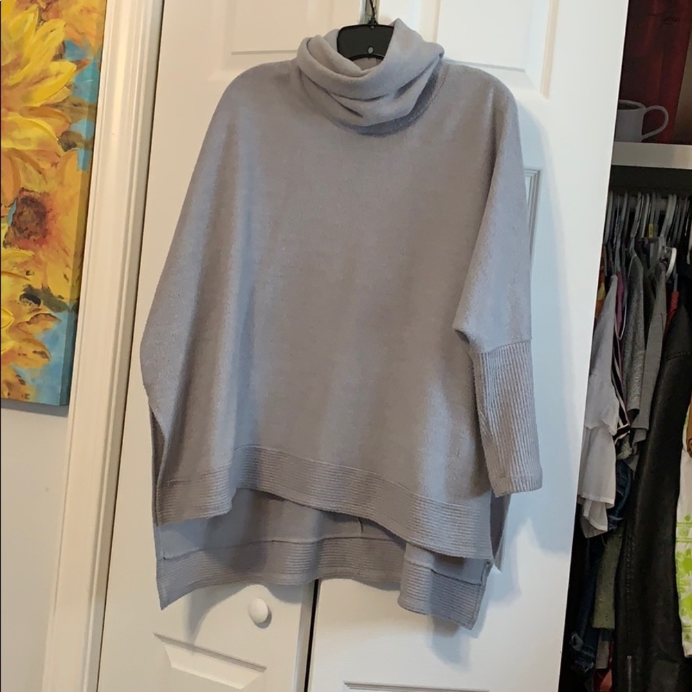 Grey Turtle Neck - Picture 2 of 2